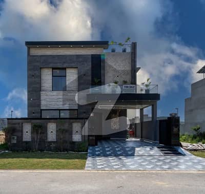 11-Marla Full Basement Bungalow For Sale At Top Location Near Park Commercial Area