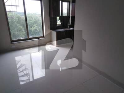 Like New Studio Apparment For Rent In Oversease A Block Bahria Town Lahore