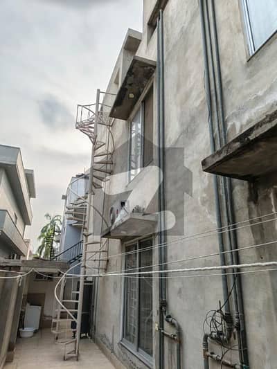 34 MARLA WITH 2 SEPERATE KANAL HOUSE NEAR WAPDA TOWN