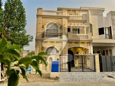 سٹی ہاؤسنگ سوسائٹی گوجرانوالہ میں 4 کمروں کا 5 مرلہ مکان 2.35 کروڑ میں برائے فروخت۔