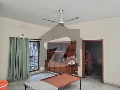 11 Marla Upper Portion Available For Rent In M Block Johar Town