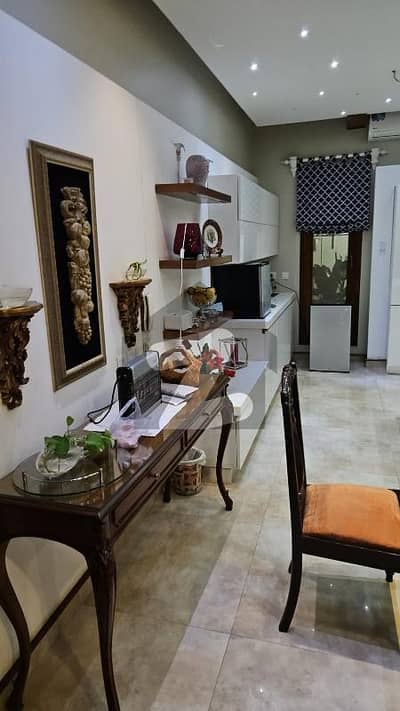 Get This Amazing Prime Location 1000 Square Yards House Available In Khayaban-E-Shahbaz