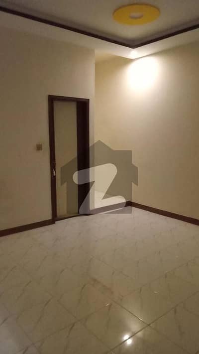 FLAT FOR RENT 3RD FLOOR 1080 SQ FEET