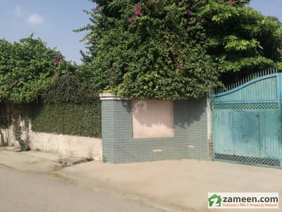 Agro Farm House Building 4500 Sqft 22 Rooms Gated Secured Prime Site