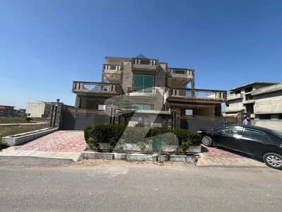 1 Kanal brand new house for sale