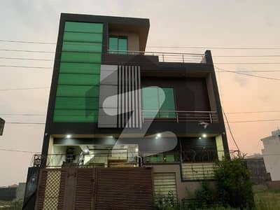نیو سٹی فیز 2 نیو سٹی,واہ میں 4 کمروں کا 6 مرلہ مکان 1.4 کروڑ میں برائے فروخت۔