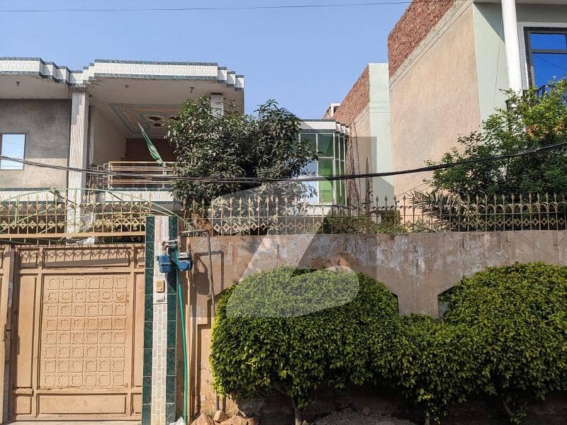چونگی نمبر 6 ملتان میں 5 کمروں کا 14 مرلہ مکان 2.15 کروڑ میں برائے فروخت۔ چونگی نمبر 6 ملتان میں 5 کمروں کا 14 مرلہ مکان 2.15 کروڑ میں برائے فروخت۔