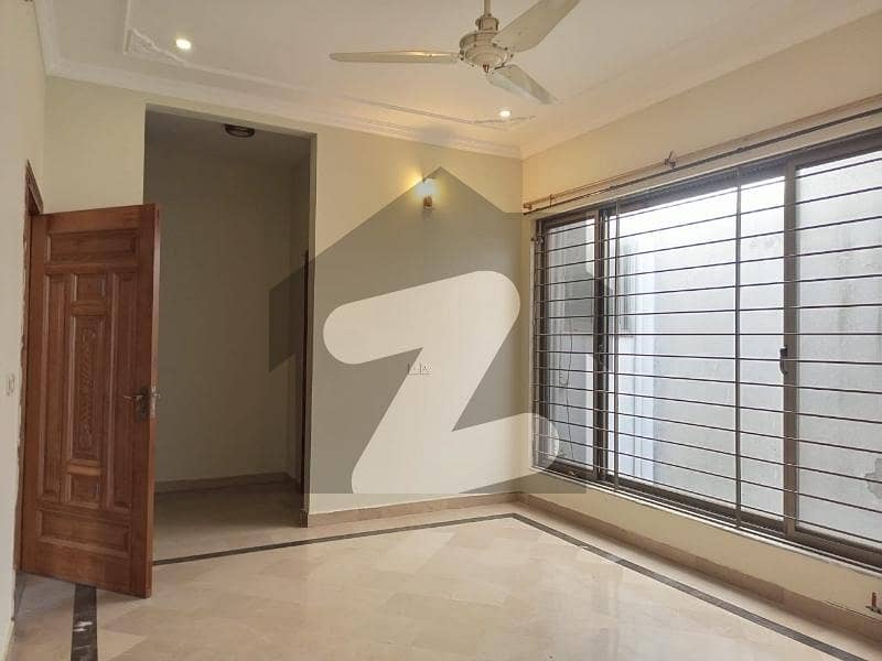 Beautiful Upper Portion For Rent In F-11/3 Beautiful Upper Portion For Rent In F-11/3