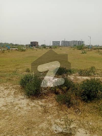Main Road Corner Plot Located at Phase 2 Block R