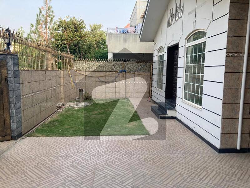 E-11/3 Full House 500Syd 5Beds For Rent E-11/3 Full House 500Syd 5Beds For Rent