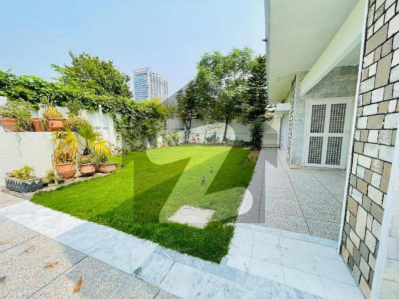 House For Rent In F-7 House For Rent In F-7