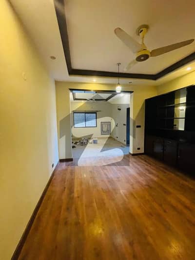 10 Marla Bungalow For Rent Super Town Lahore.