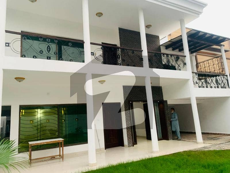 HOUSE FOR RENT IN F-6 HOUSE FOR RENT IN F-6