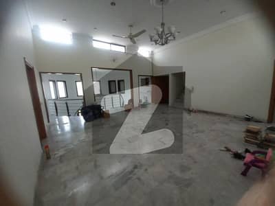 500 Yard Bungalow For Rent