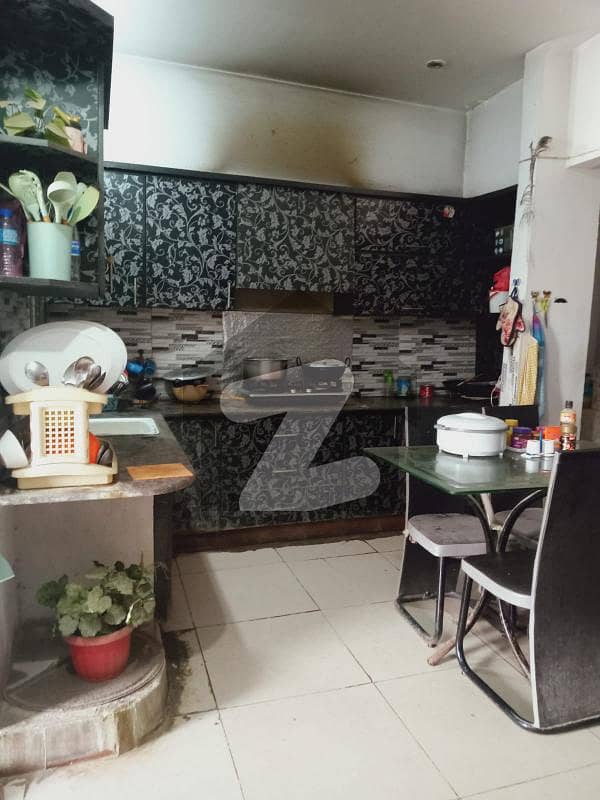 HOUSE FOR SALE Block 15 G+2