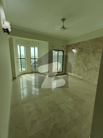 F-11 Markaz 3 Bedroom Unfurnished Apartment Available For Rent
