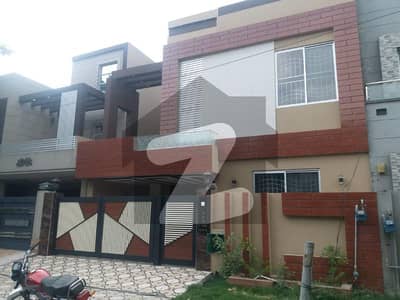 8 Marla Like New House With Modern Elevation Available For Rent In Bahria Town Lahore.