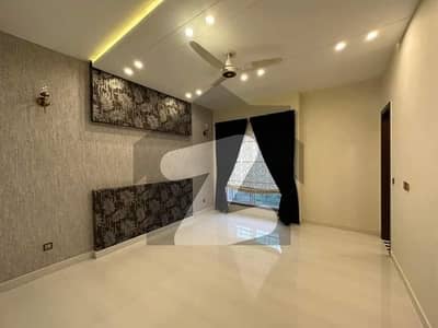1 kanal Upper Portion Available For Rent