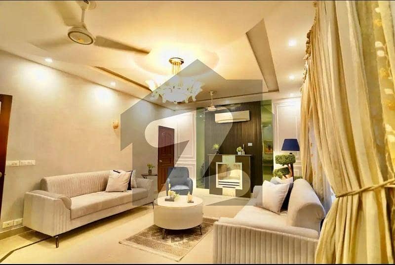 ڈی ایچ اے فیز 3 ڈیفنس (ڈی ایچ اے),لاہور میں 4 کمروں کا 1 کنال مکان 5.5 لاکھ میں کرایہ پر دستیاب ہے۔ ڈی ایچ اے فیز 3 ڈیفنس (ڈی ایچ اے),لاہور میں 4 کمروں کا 1 کنال مکان 5.5 لاکھ میں کرایہ پر دستیاب ہے۔