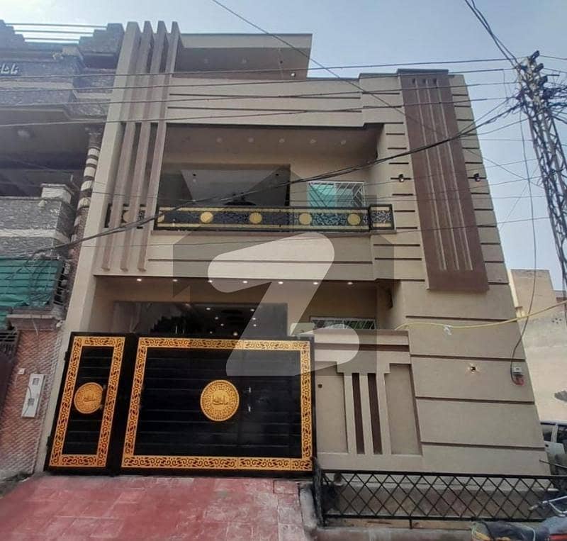 گلشنِ اقبال راولپنڈی میں 4 کمروں کا 5 مرلہ مکان 1.6 کروڑ میں برائے فروخت۔ گلشنِ اقبال راولپنڈی میں 4 کمروں کا 5 مرلہ مکان 1.6 کروڑ میں برائے فروخت۔
