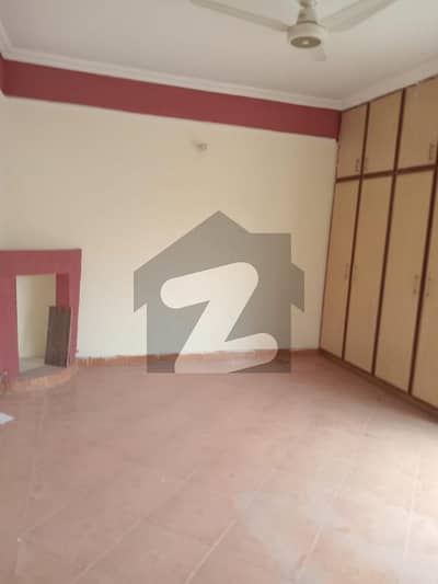 10 MARLA UPPER PORTION FOR RENT