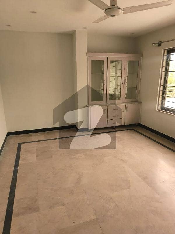 UPPER PORTION FOR RENT IN G-9/1 UPPER PORTION FOR RENT IN G-9/1