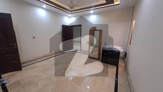 10 Marla Lower Portion For Office Johar Town