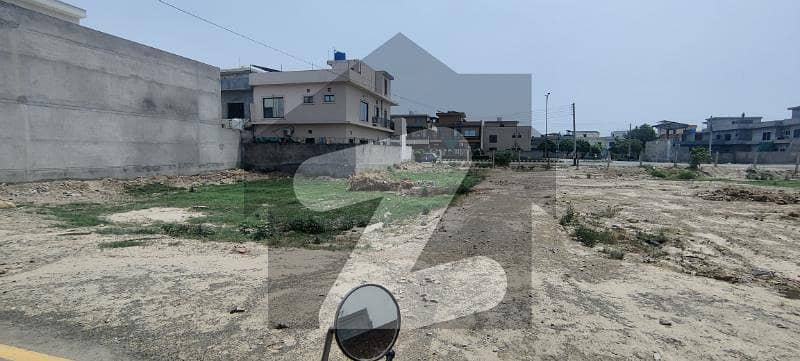 Urgent Sale 10 Marla Plot Urgent Sale 10 Marla Plot