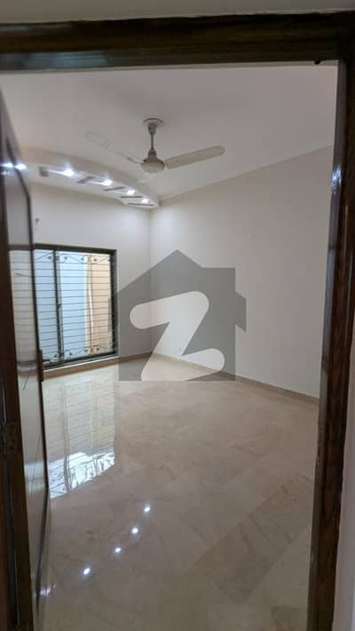 10 Marla Full House Available For Rent In DHA Phase 04