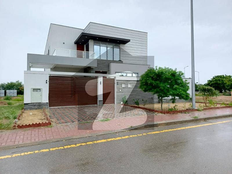 272sq Yd Ready To Move Villa In Precinct-1 0.5km From Main Entrance. A-One Construction Standard 5Bed Drawing Dining Lounge 272sq Yd Ready To Move Villa In Precinct-1 0.5km From Main Entrance. A-One Construction Standard 5Bed Drawing Dining Lounge