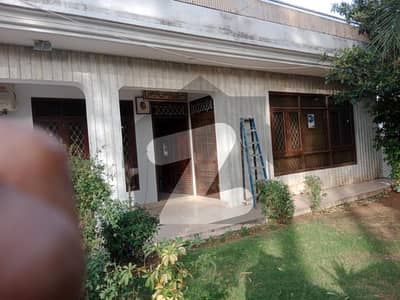 F-10/ 60x120 800 Square Yards Old House Back Open With Extra Land House Available For Sale