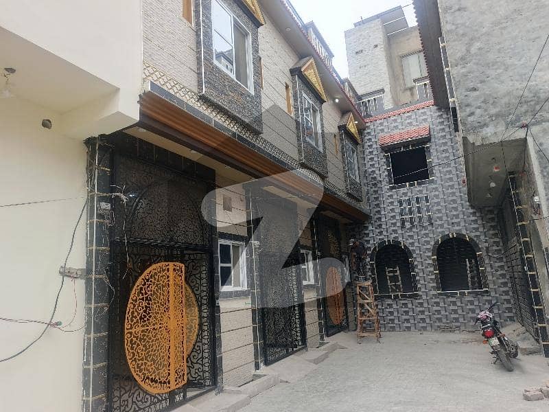 میاں میرالدین پارک لاہور میں 3 کمروں کا 2 مرلہ مکان 90.0 لاکھ میں برائے فروخت۔ میاں میرالدین پارک لاہور میں 3 کمروں کا 2 مرلہ مکان 90.0 لاکھ میں برائے فروخت۔