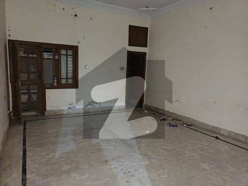 Upper Portion Available for Rent Upper Portion Available for Rent