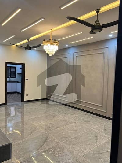 12 Marla Used Upper Portion Available For Rent