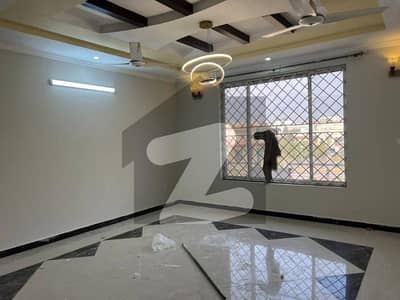 E-11 New Independent Upper Portion 3 Bed DD TvL SQ Rent 1.80 Lac
