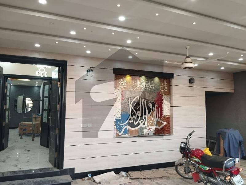 ایڈن ویلی فیصل آباد میں 11 مرلہ مکان 5.5 کروڑ میں برائے فروخت۔ ایڈن ویلی فیصل آباد میں 11 مرلہ مکان 5.5 کروڑ میں برائے فروخت۔