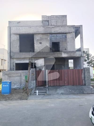 بحریہ آرچرڈ فیز 2 بحریہ آرچرڈ,لاہور میں 4 کمروں کا 8 مرلہ مکان 1.6 کروڑ میں برائے فروخت۔