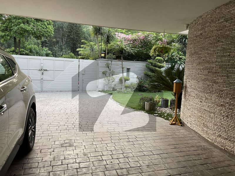 F-11 Upper Portion 3 Bedroom Nice Location For Rent