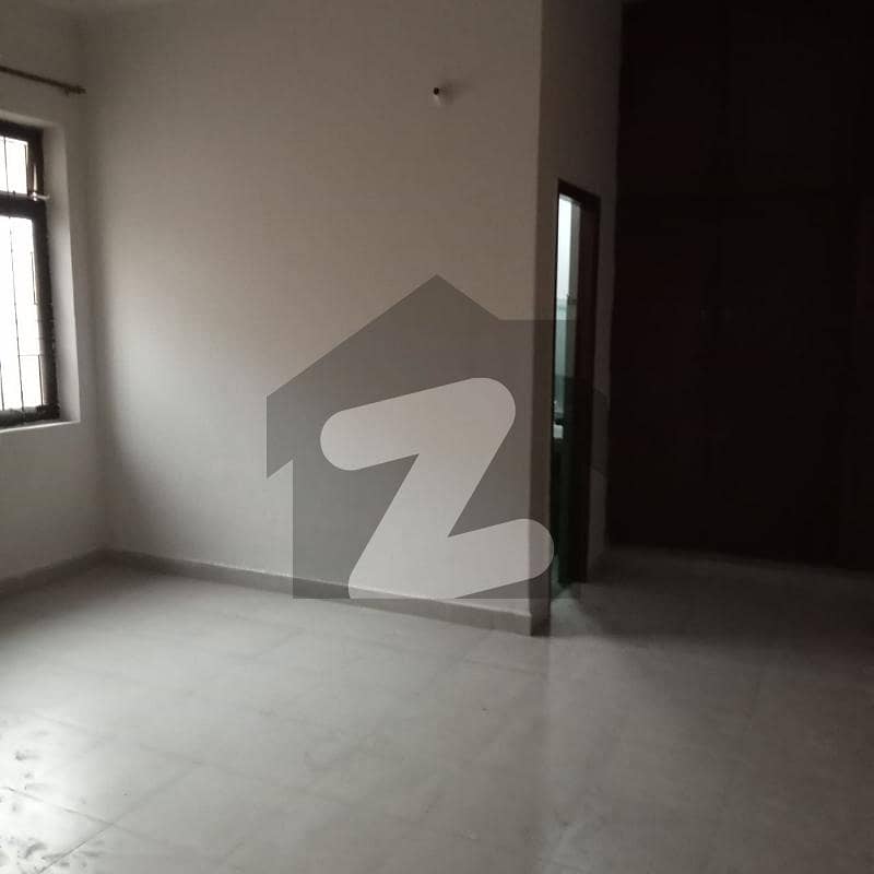 1 Kanal Lower Portion For Rent 1 Kanal Lower Portion For Rent