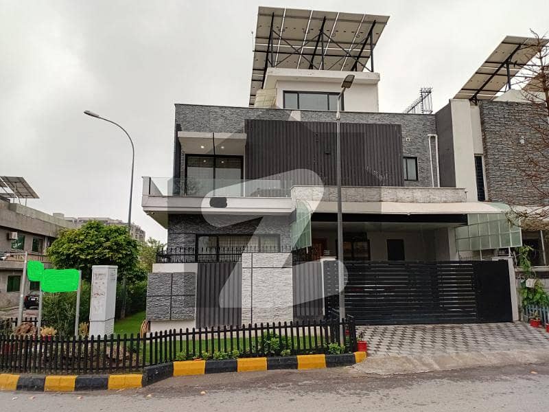 3 Bedroom Separate Gate Luxury Portion Available For Rent