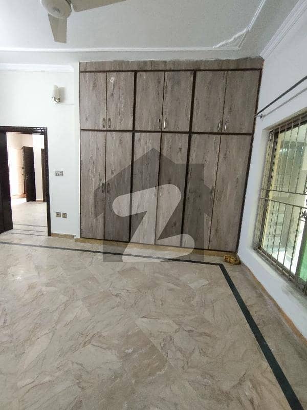 30x60 Ground Portion Available For Rent In G-13
