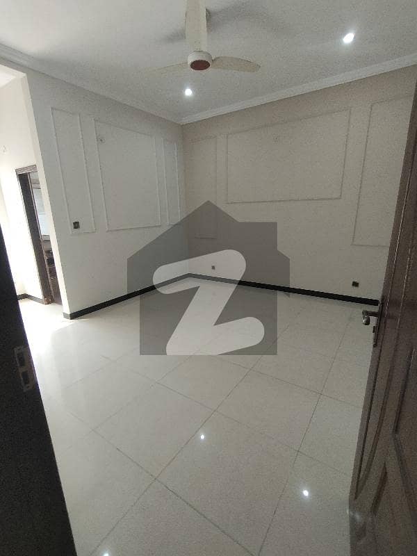 30*60 Upper Portion Available For Rent In G13 30*60 Upper Portion Available For Rent In G13