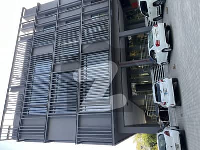 جی ۔ 9 مرکز جی ۔ 9,اسلام آباد میں 3 مرلہ دفتر 4.4 کروڑ میں برائے فروخت۔