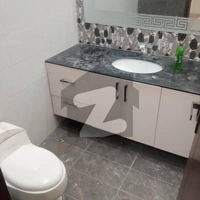 1 kanal brand new upper portion for rent available in nesPark housing society phase 3 Lahore bijali pani available