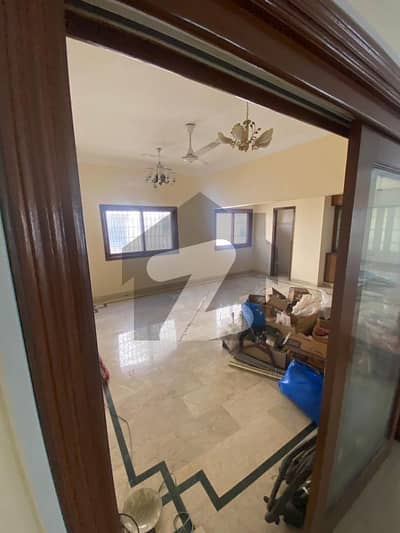 ڈی ایچ اے فیز 4 ڈی ایچ اے ڈیفینس,کراچی میں 6 کمروں کا 1 کنال مکان 13.25 کروڑ میں برائے فروخت۔