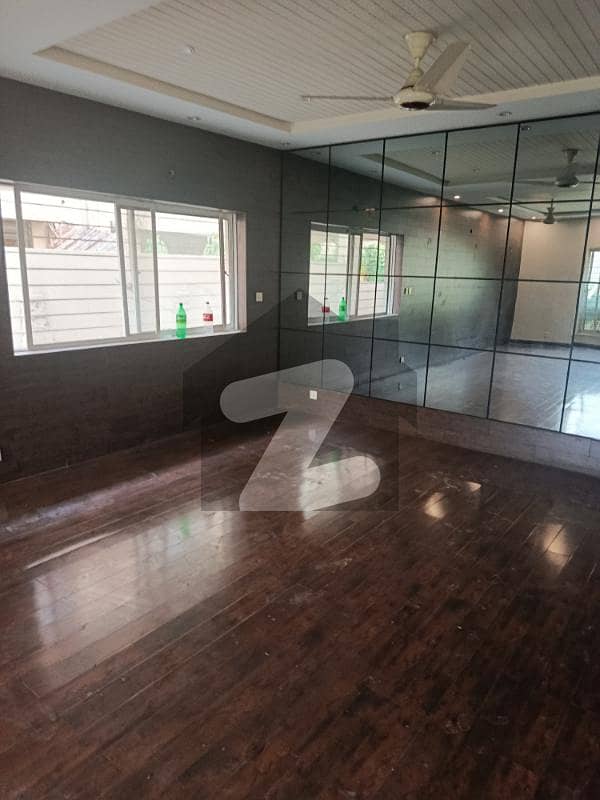 65 Marla Commercial House Available For Rent In Gulberg 65 Marla Commercial House Available For Rent In Gulberg