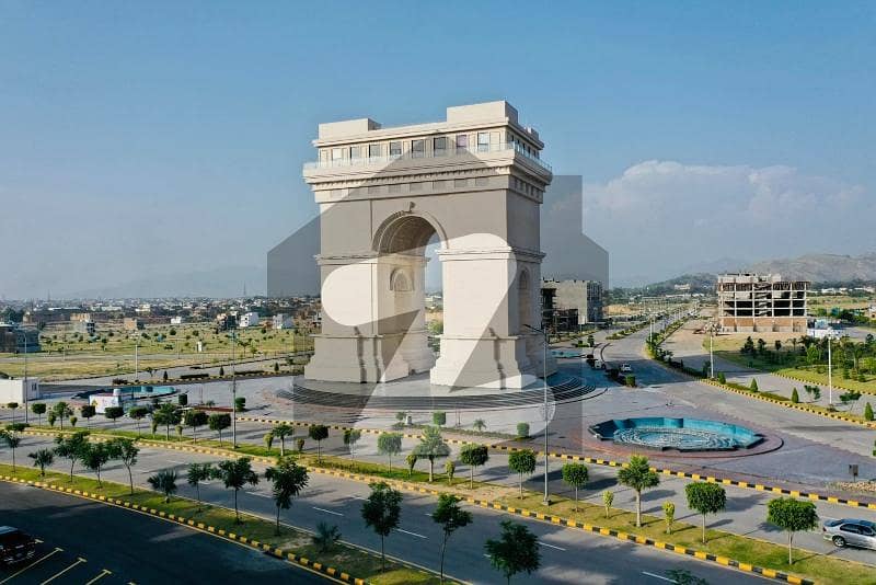 50x90 100ft road plot in B Block Faisal Hills