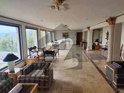 کشمیر روڈ مری میں 11 کمروں کا 3 کنال عمارت 30.0 کروڑ میں برائے فروخت۔