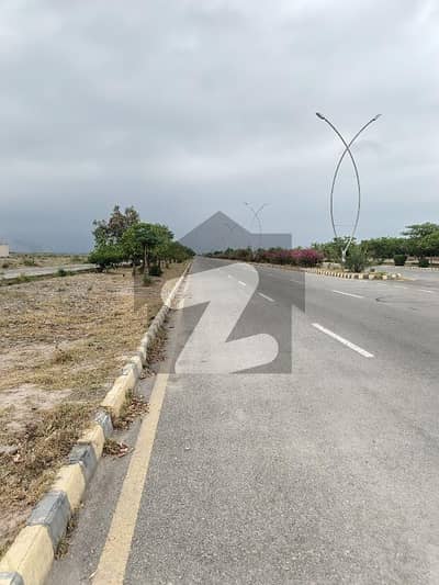 Best Location Kanal plot in regi model Town Available for sale