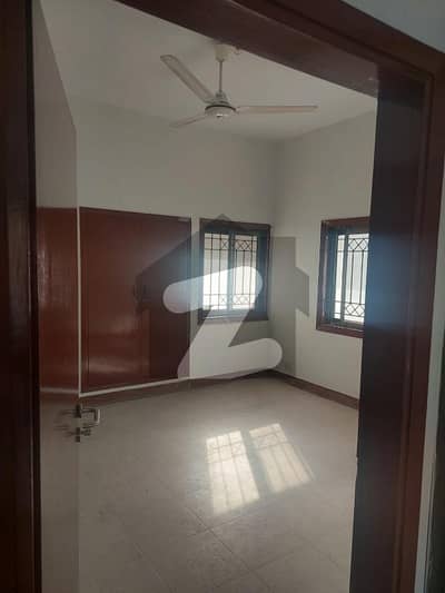 300 Yard Bungalow For Rent in Dha Phase 4